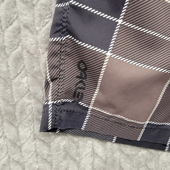 Oakley Board Shorts Mens Size 38 Gray Black Plaid Swim Trunks Amphibian - Picture 8 of 13